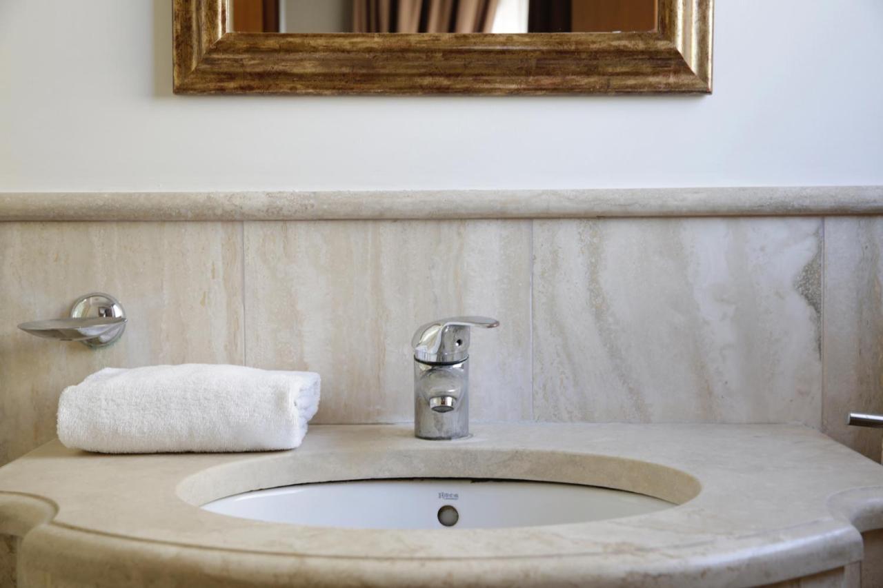 Beyou Hotel Ponte Milvio โรม ภายนอก รูปภาพ