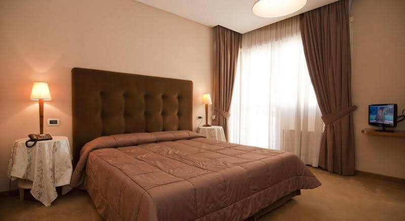 Beyou Hotel Ponte Milvio โรม ภายนอก รูปภาพ